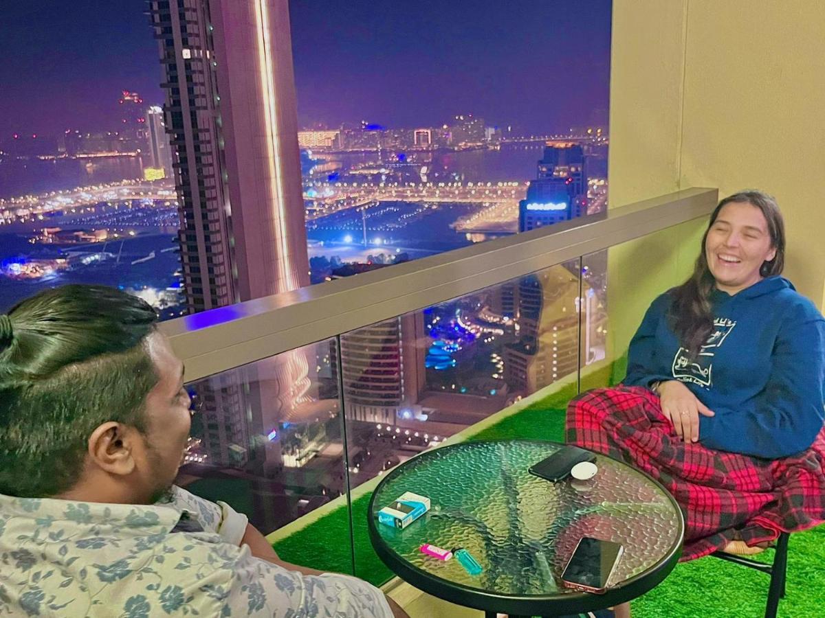 Dubai Eye Vandrarhem Exteriör bild